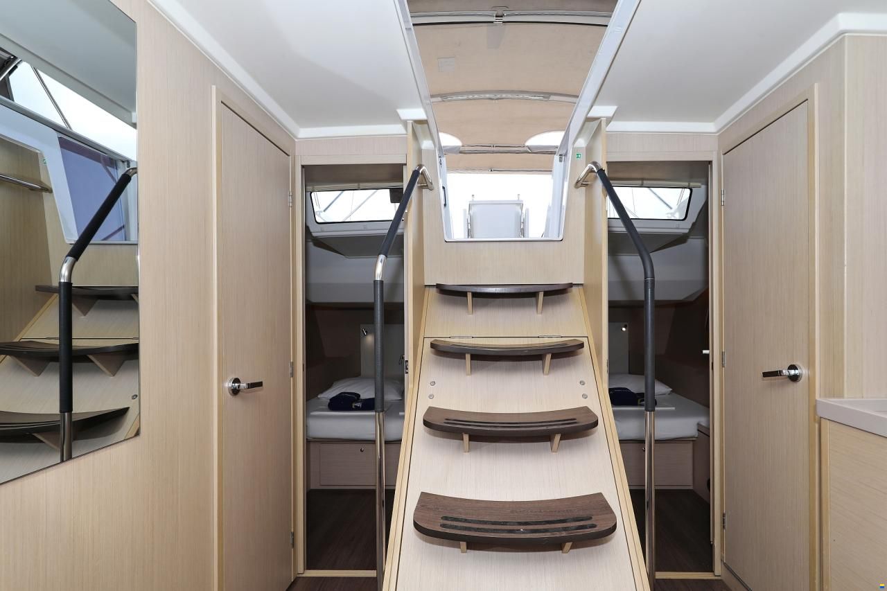 Beneteau Oceanis 51.1