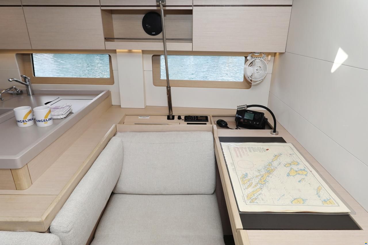 Beneteau Oceanis 51.1