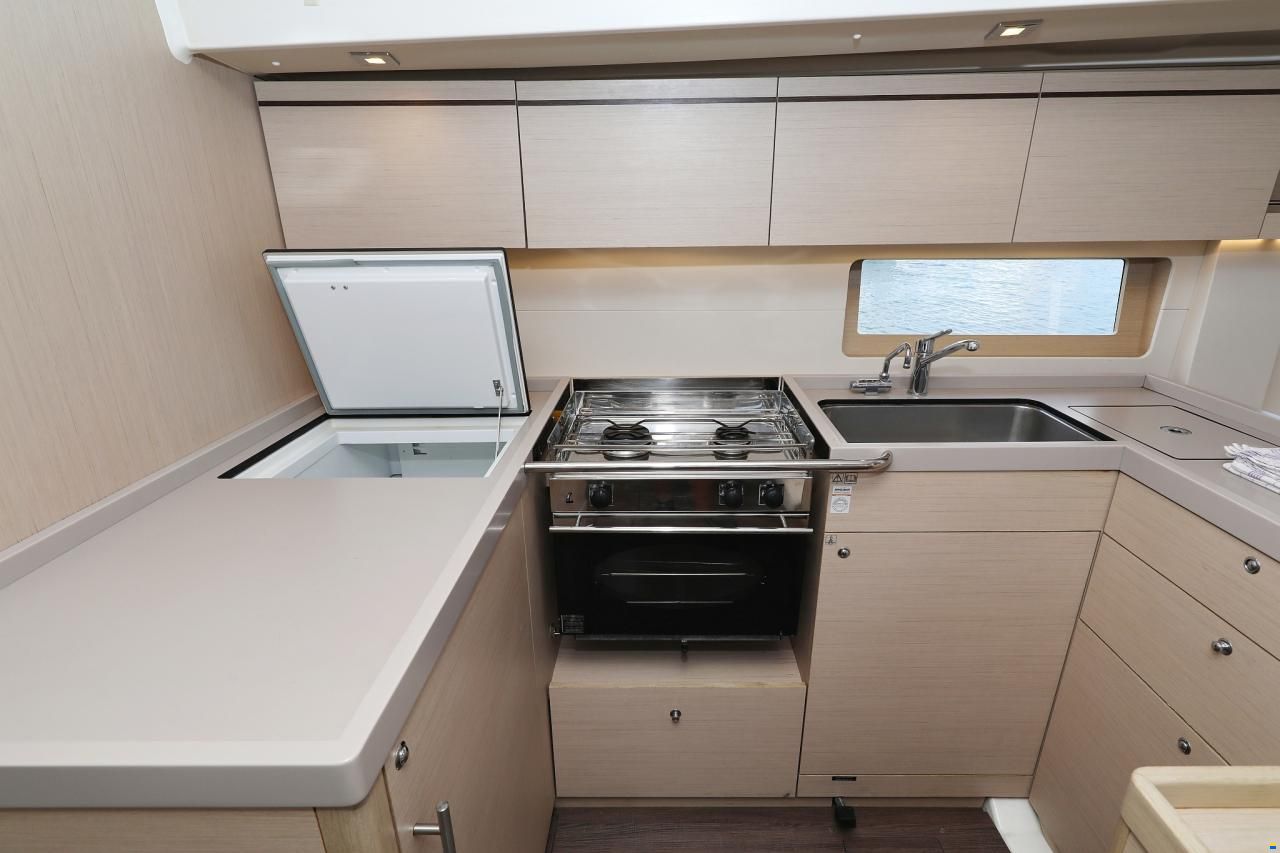 Beneteau Oceanis 51.1