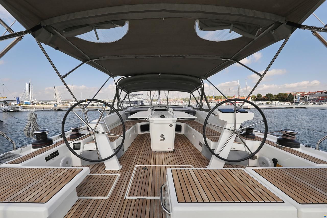 Beneteau Oceanis 51.1