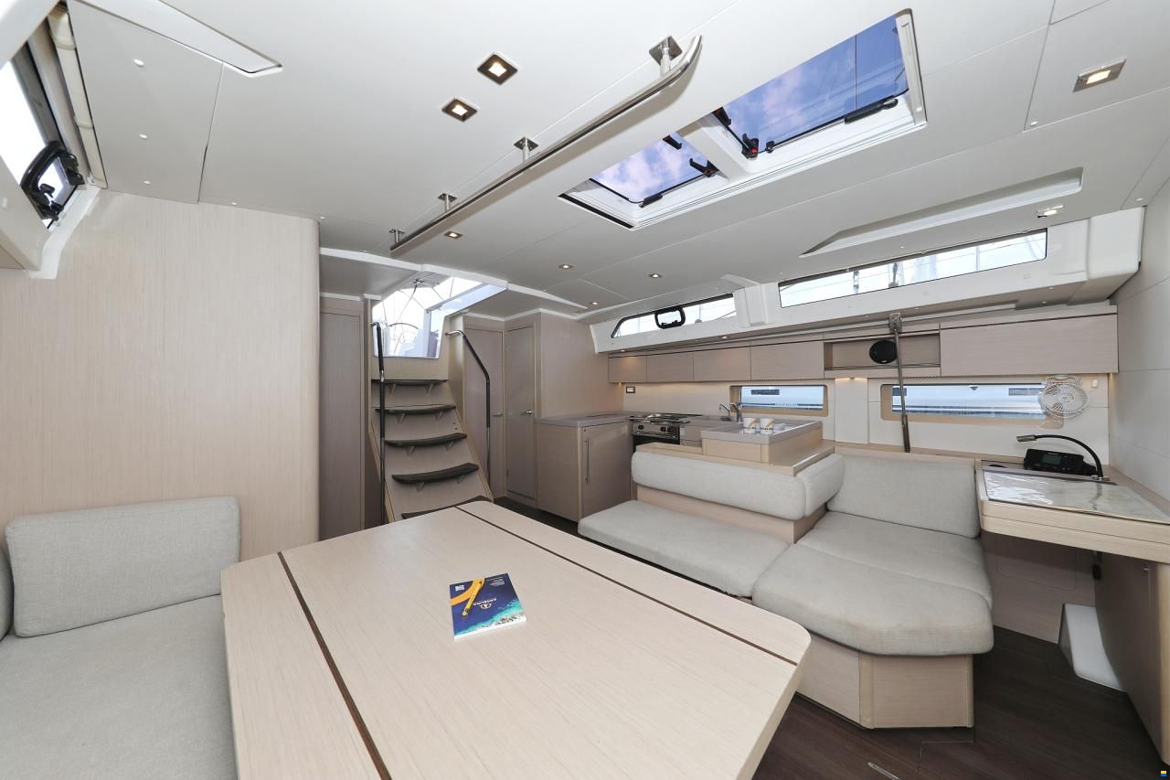 Beneteau Oceanis 51.1