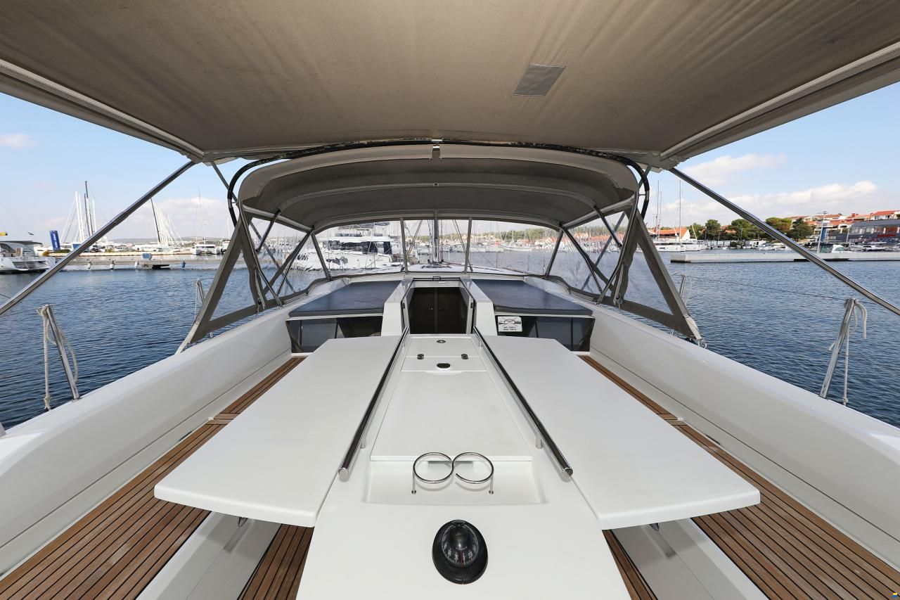 Beneteau Oceanis 51.1