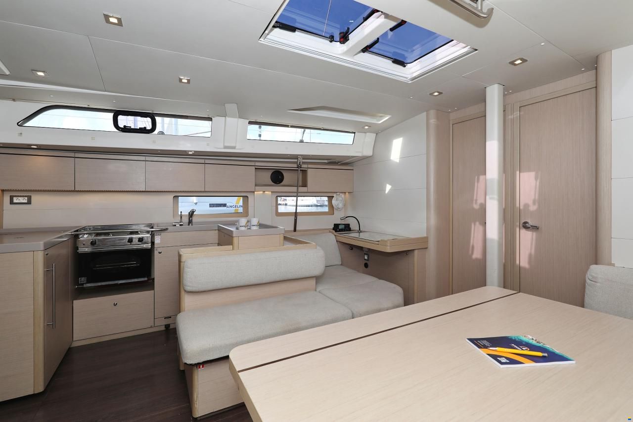 Beneteau Oceanis 51.1