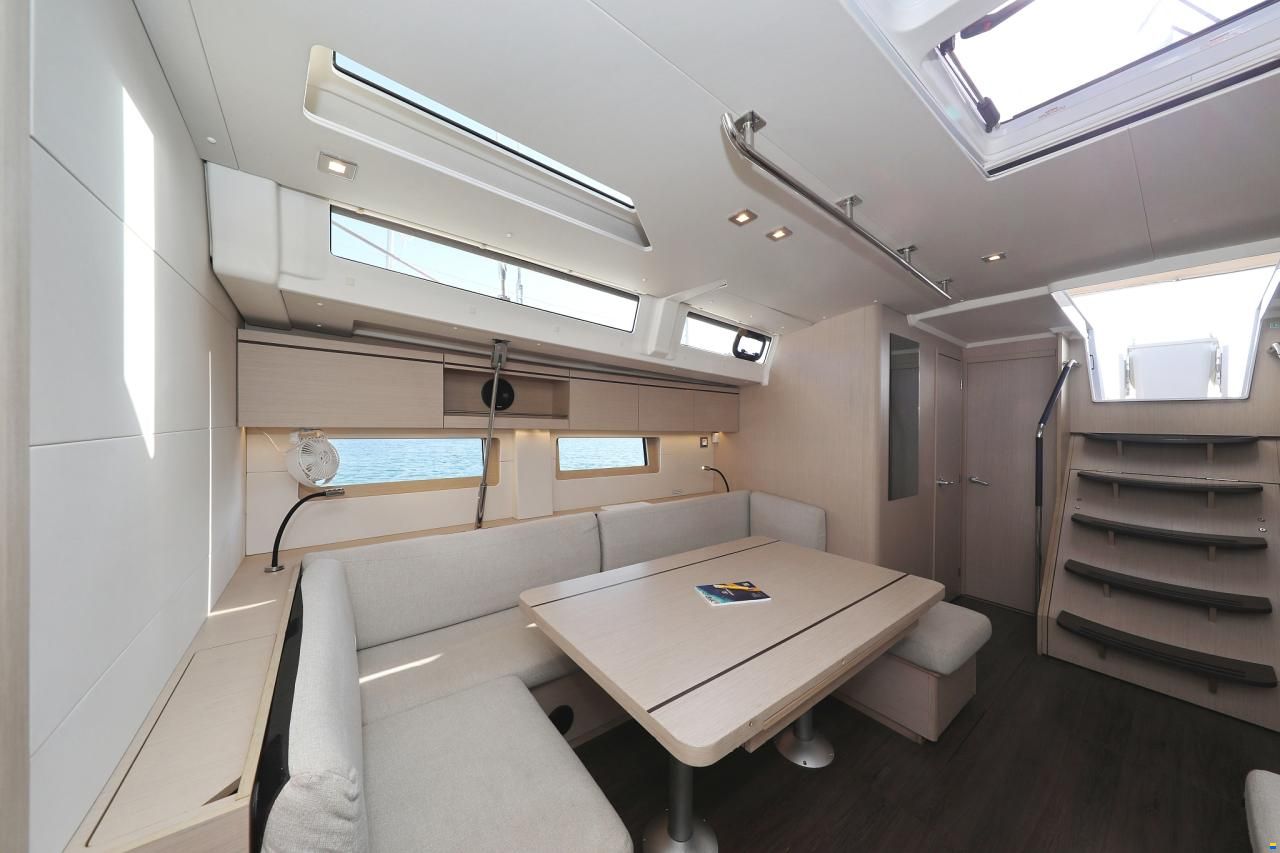Beneteau Oceanis 51.1