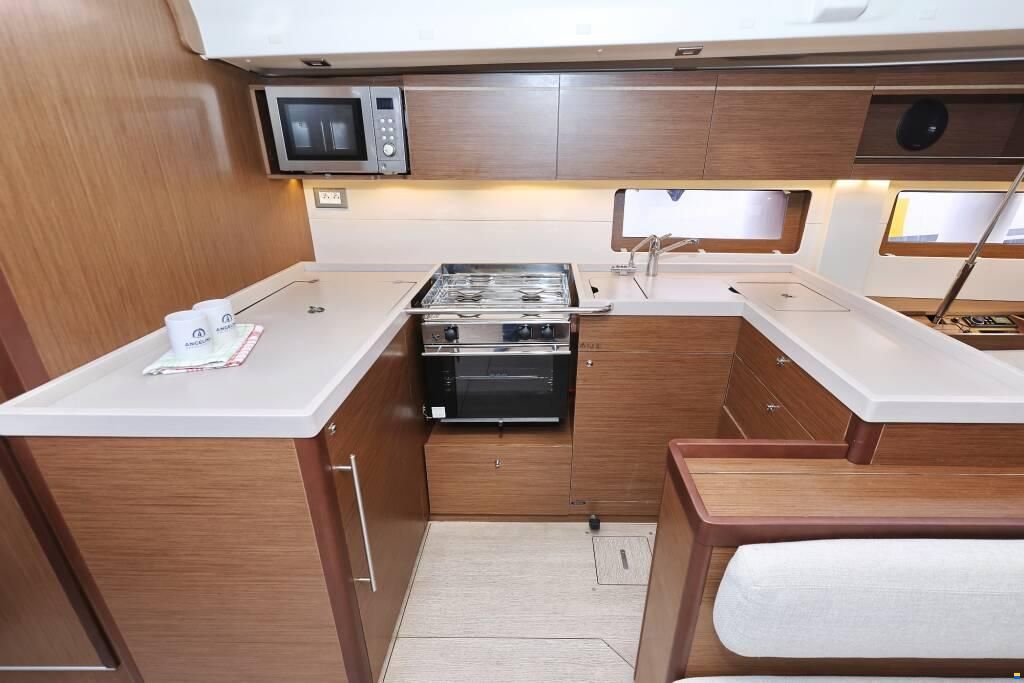 Beneteau 51.1