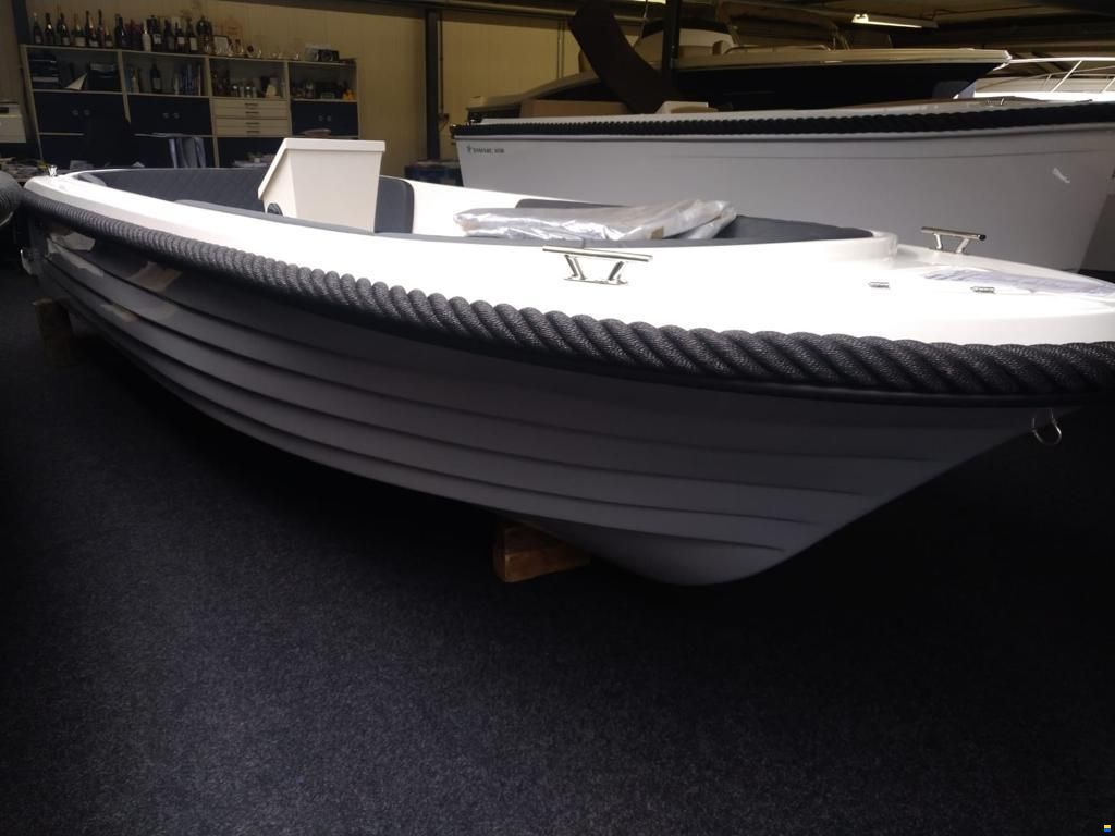 Gentle Sloepen Tender 555