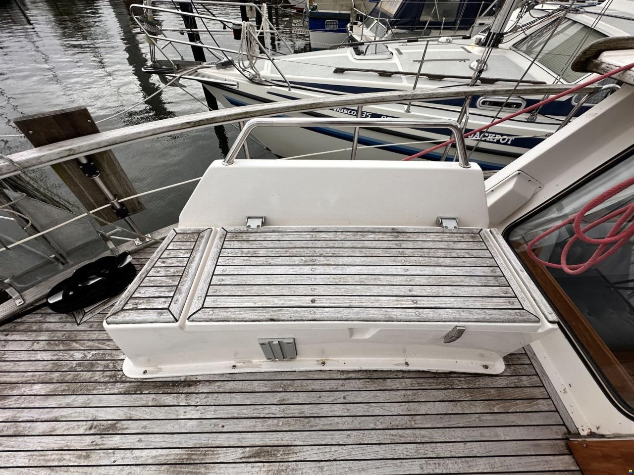 Nauticat 33