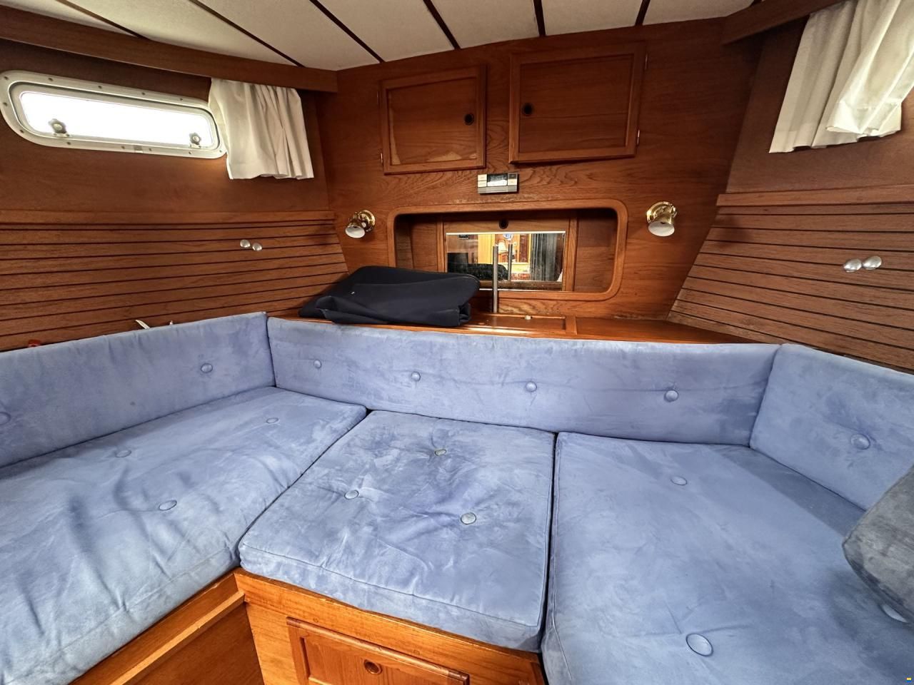 Nauticat 33