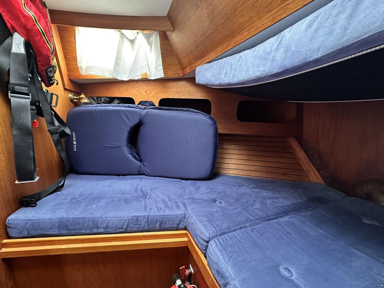 Nauticat 33