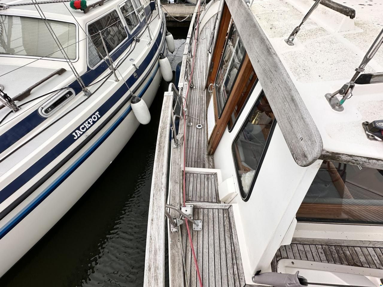 Nauticat 33