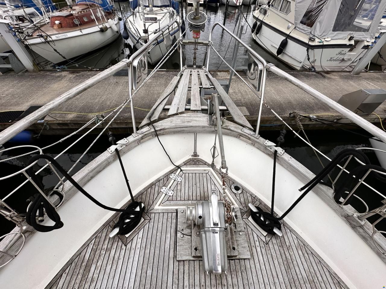 Nauticat 33