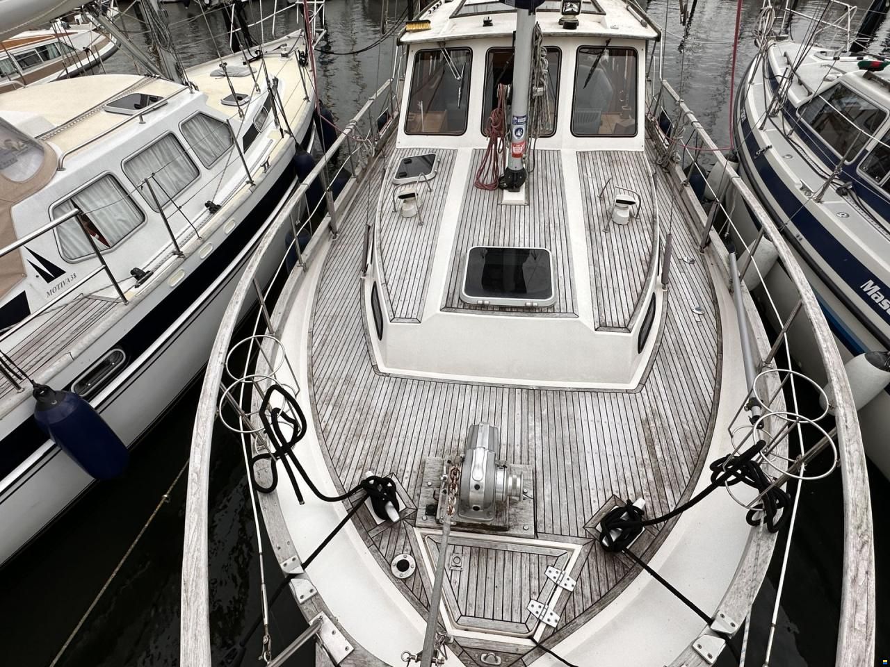 Nauticat 33