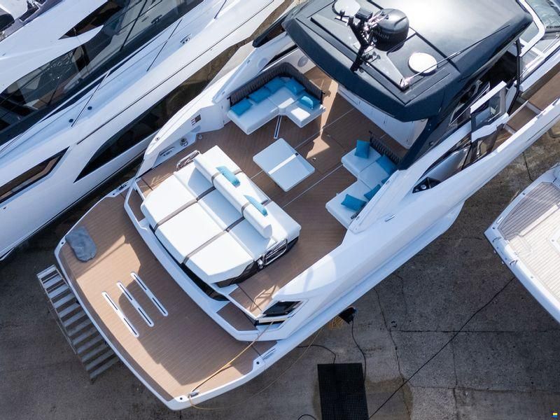 Sunseeker Superhawk 55