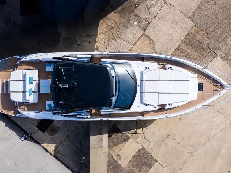 Sunseeker Superhawk 55