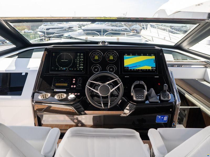 Sunseeker Superhawk 55