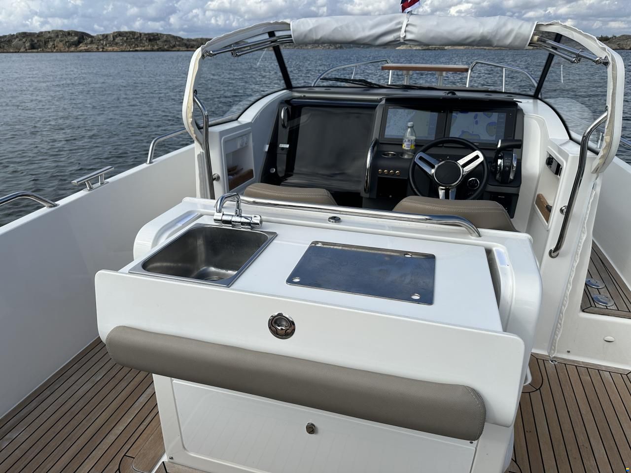 Nimbus Tender 9 T9