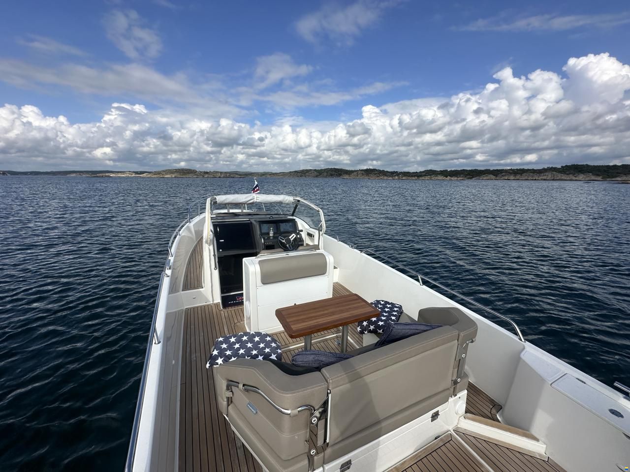 Nimbus Tender 9 T9
