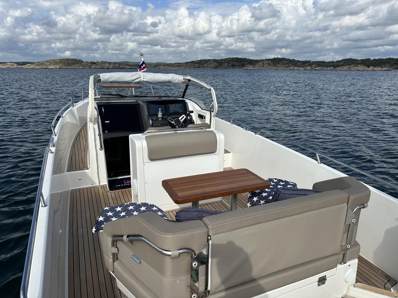 Nimbus Tender 9 T9