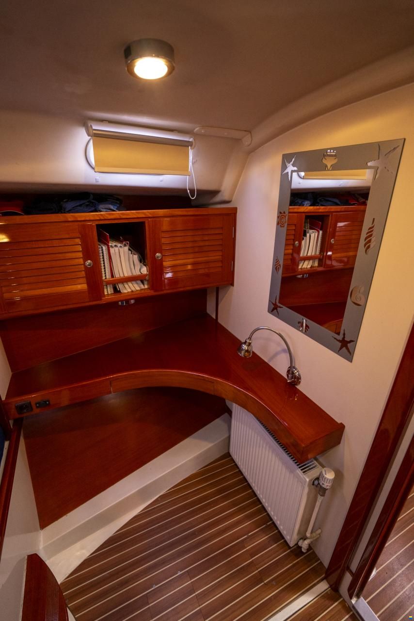 Hanse 411