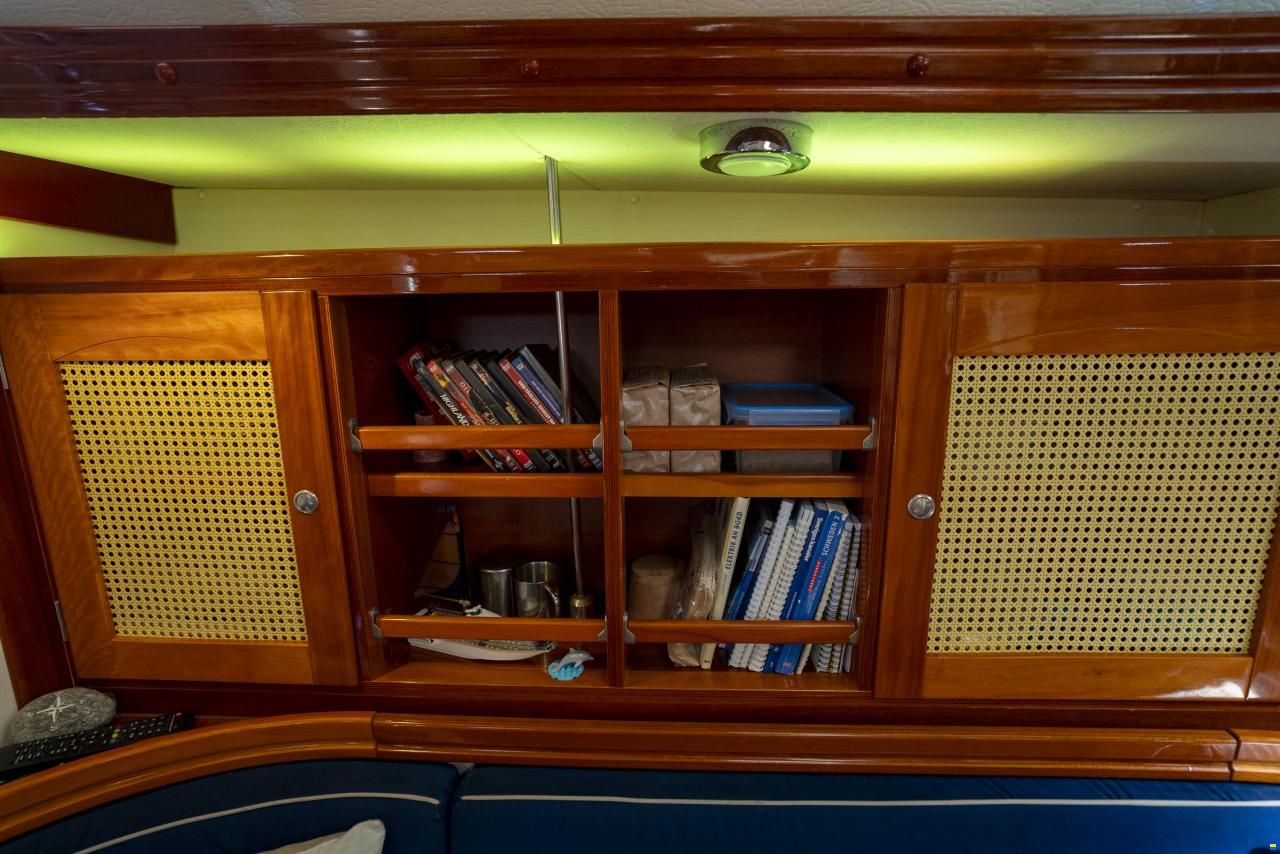 Hanse 411