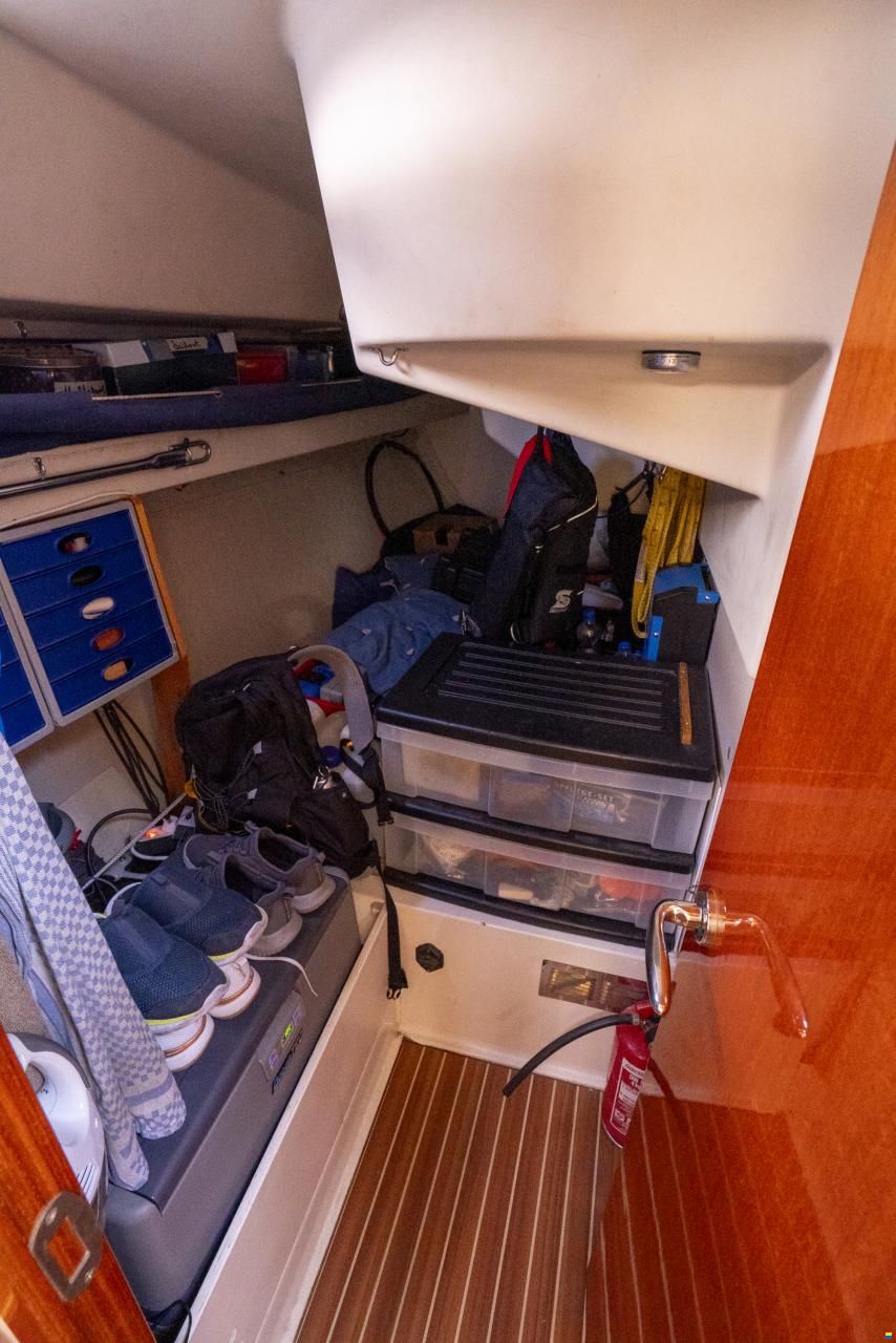 Hanse 411