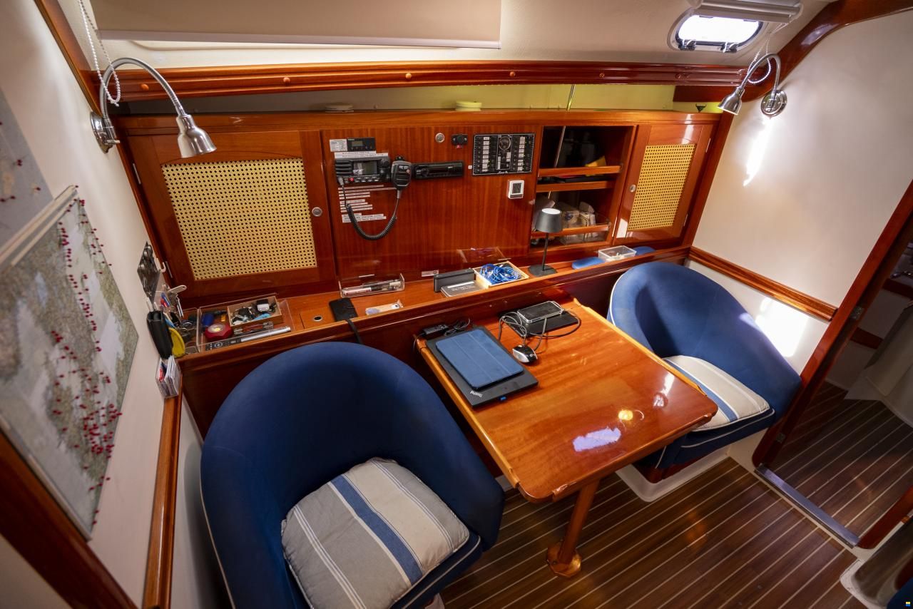 Hanse 411