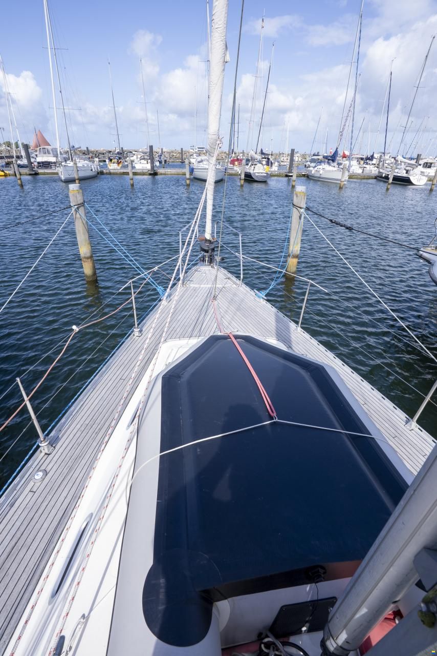 Hanse 411