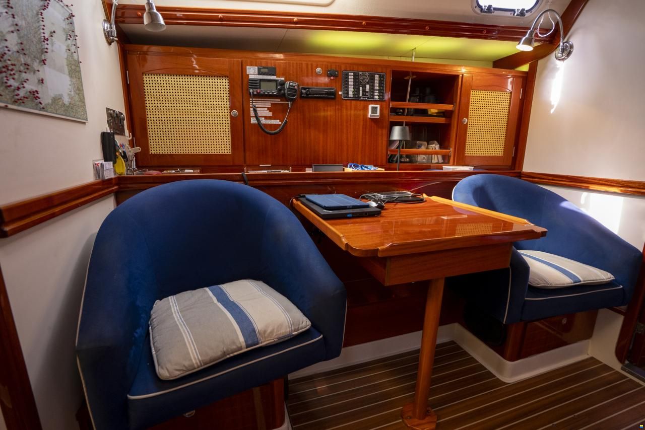 Hanse 411