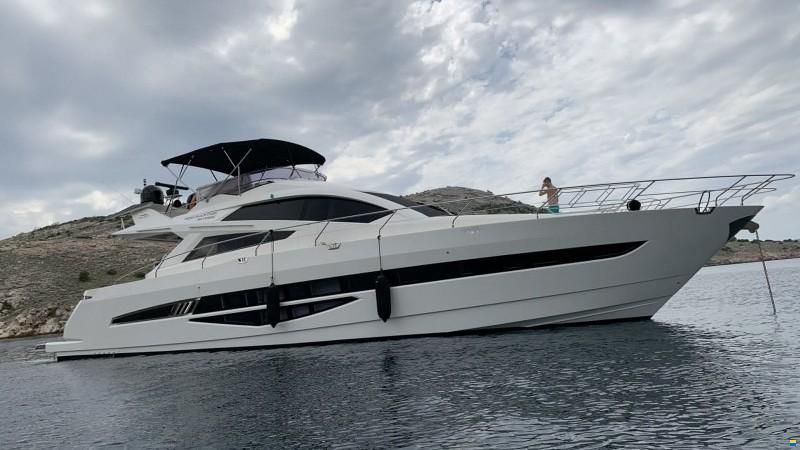 Galeon Skydeck 700
