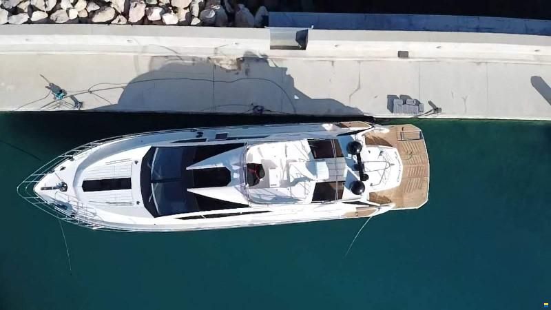 Galeon Skydeck 700