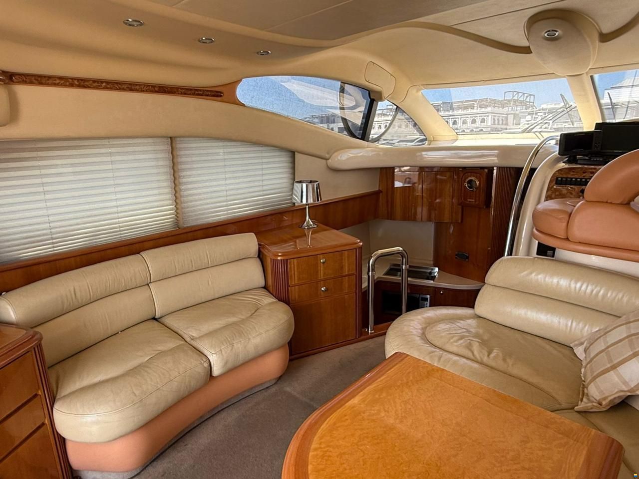 Azimut 42E