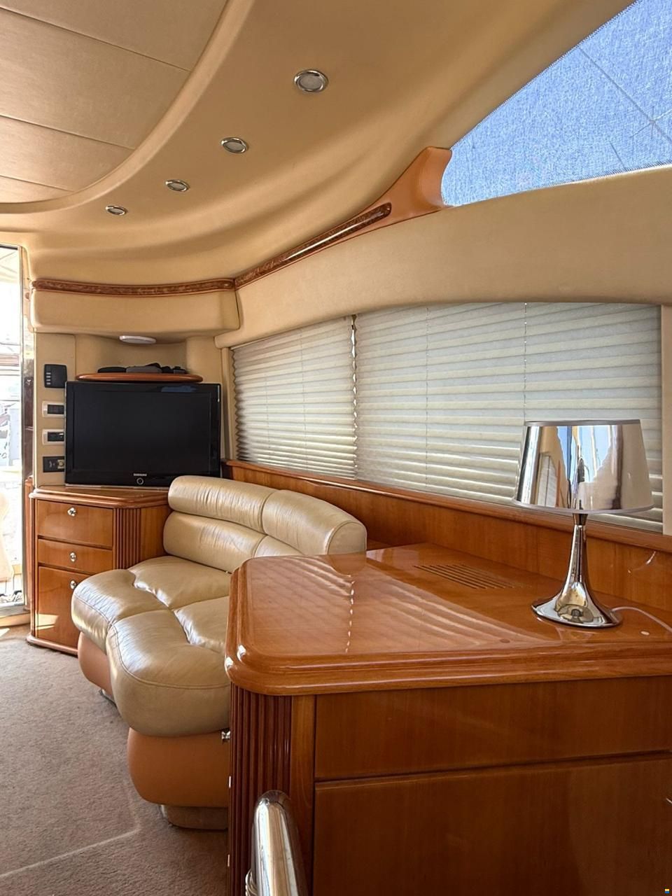 Azimut 42E