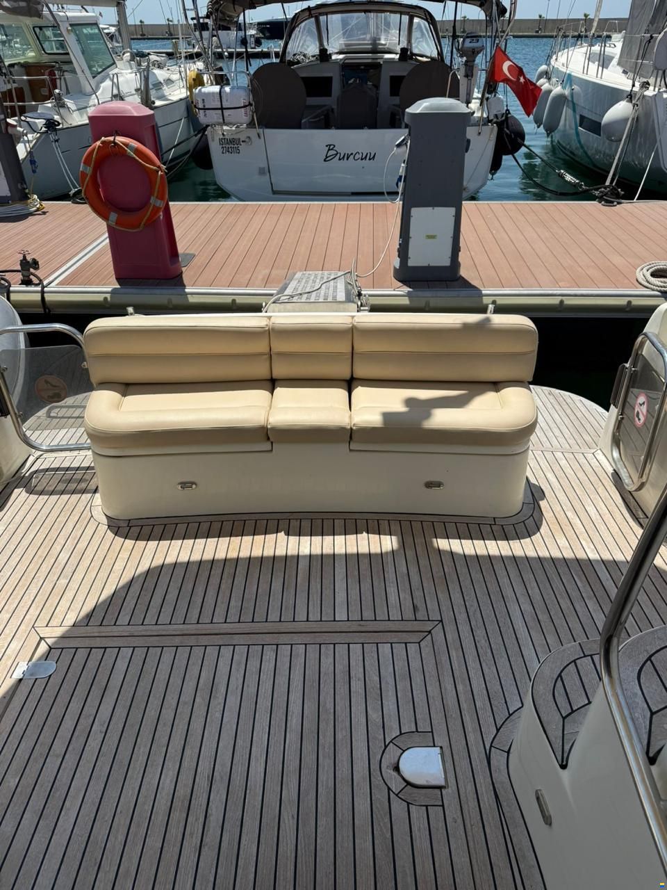 Azimut 42E