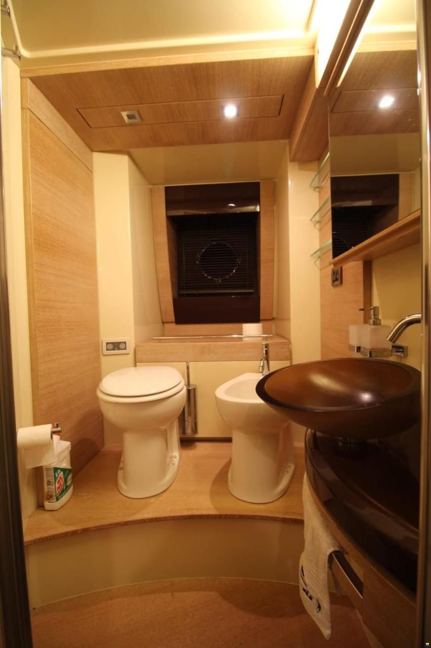 Azimut 58
