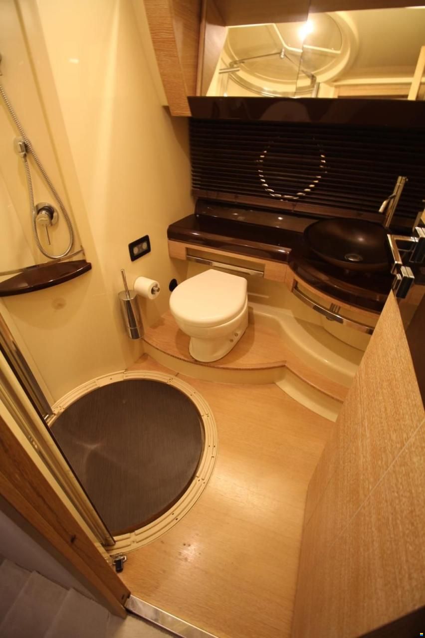 Azimut 58