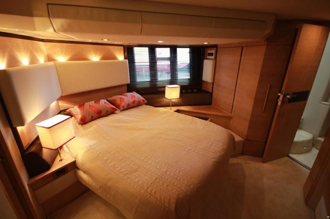 Azimut 58
