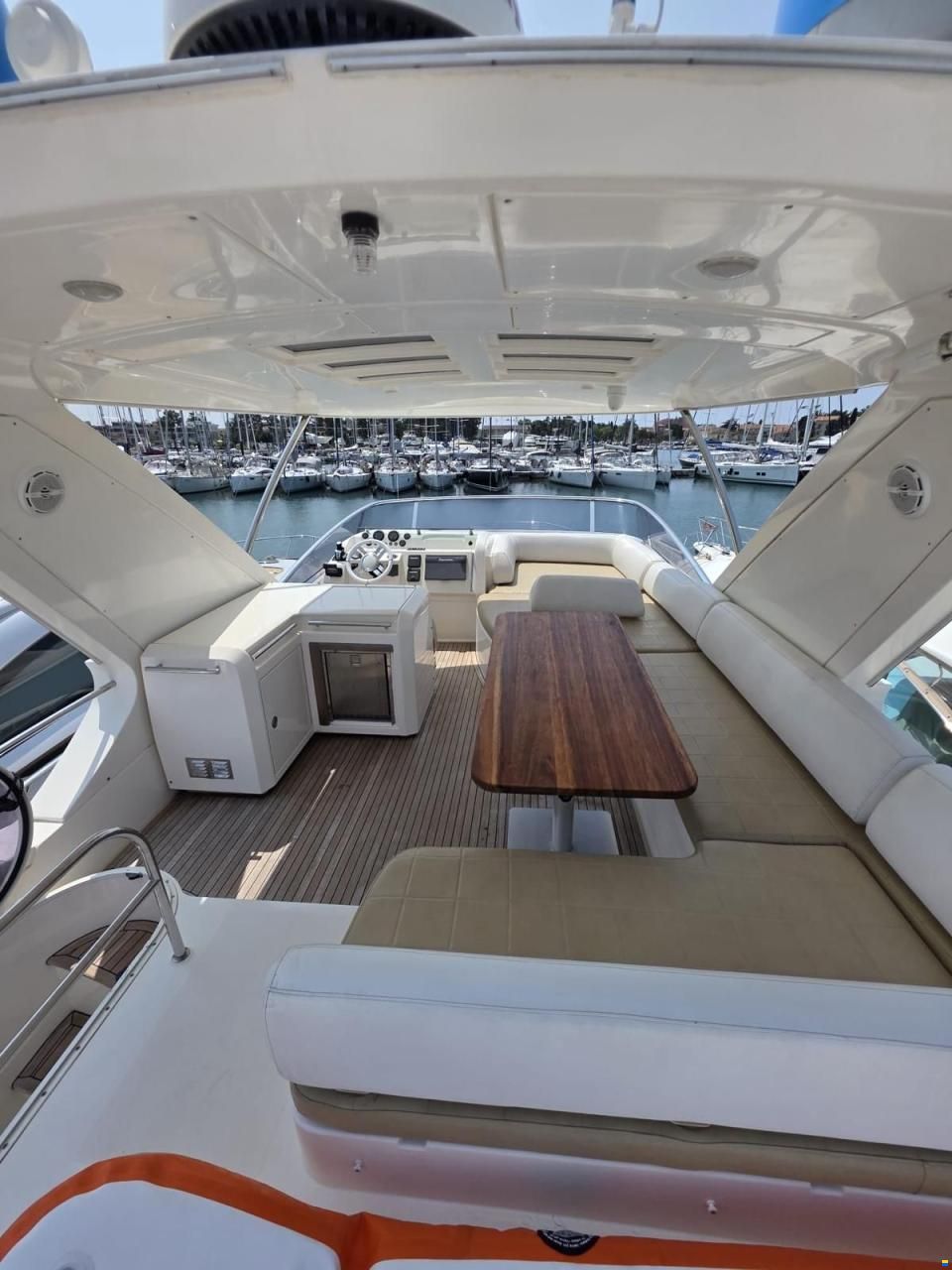 Azimut 58
