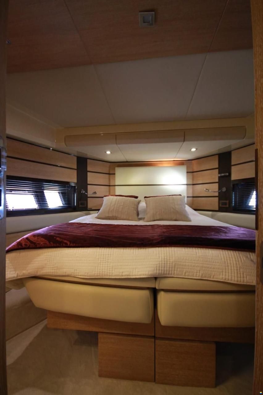 Azimut 58