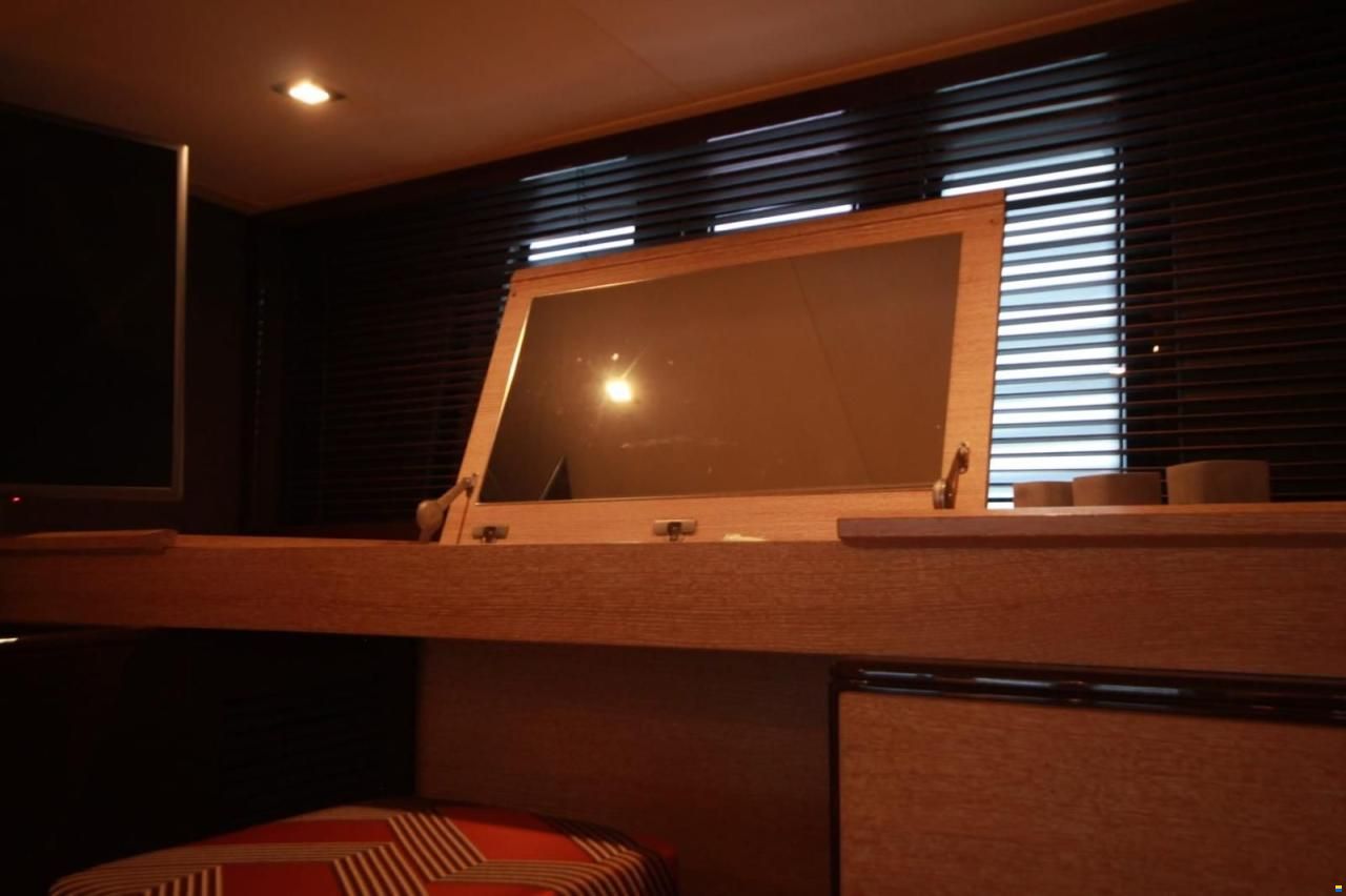Azimut 58