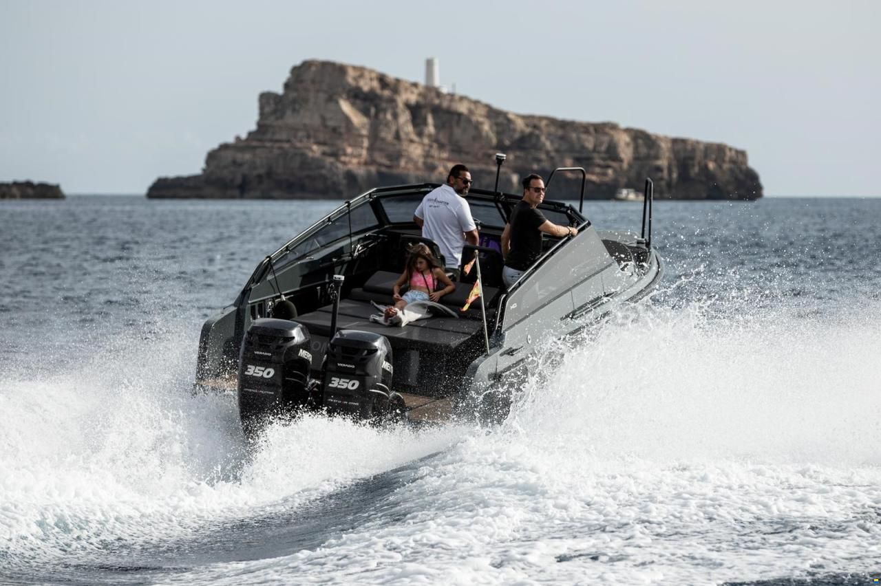 XO Boats Cruiser