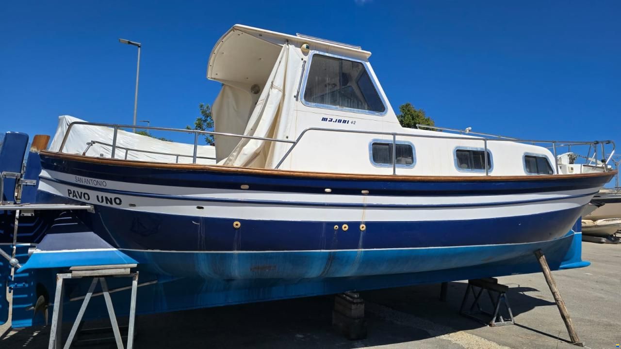 Majoni 42