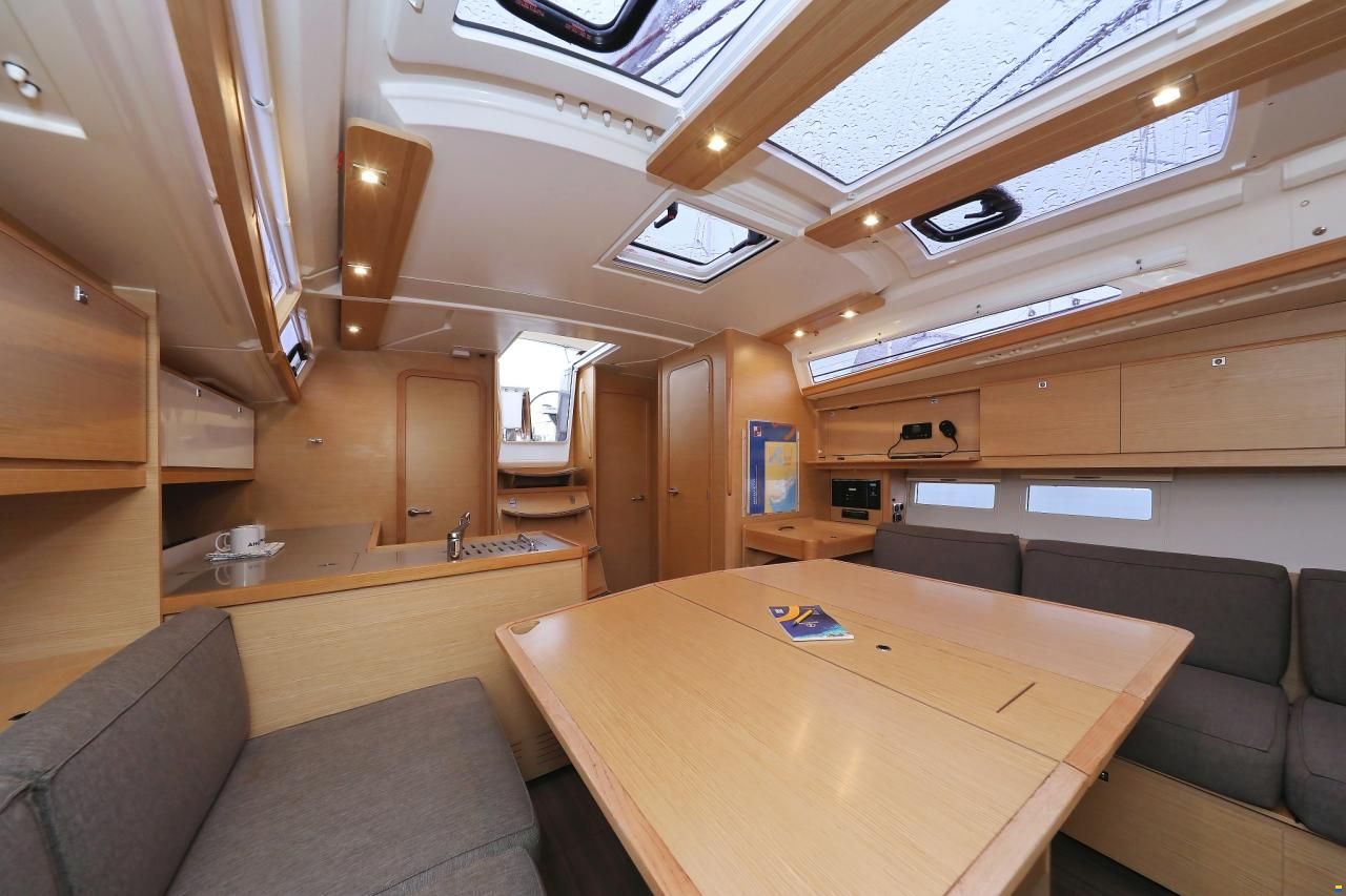 Dufour 390 GL