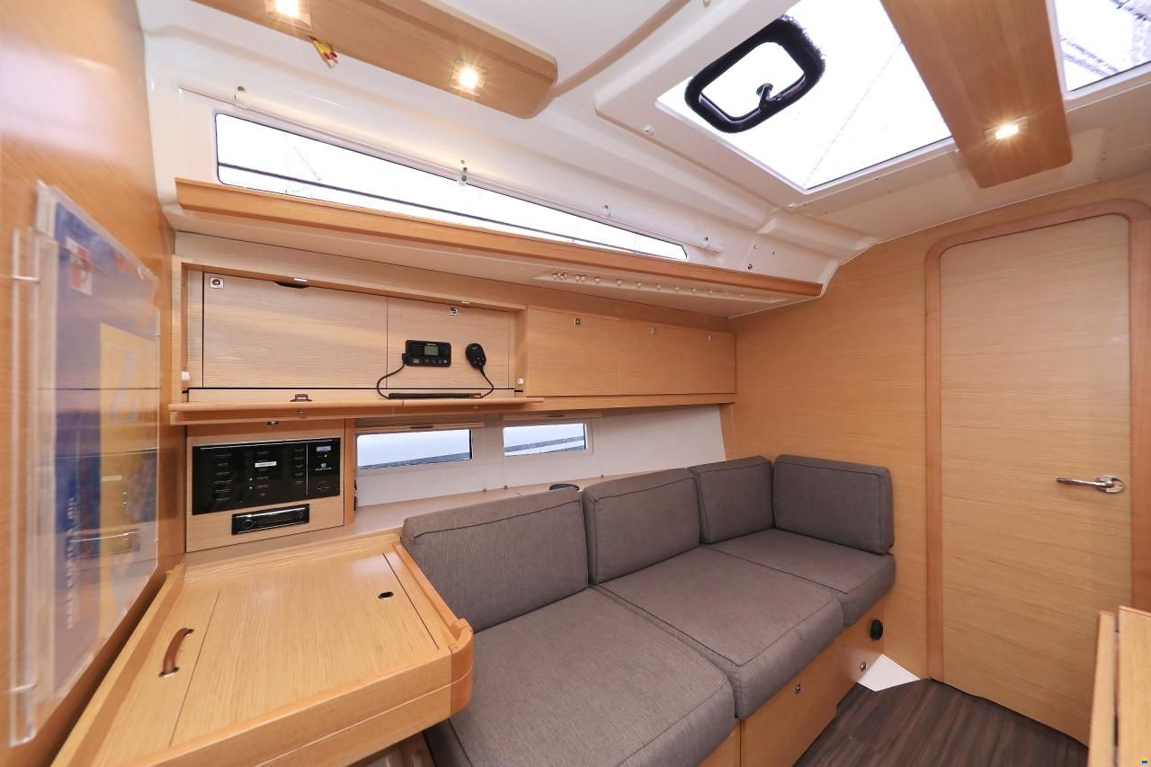 Dufour 390 GL