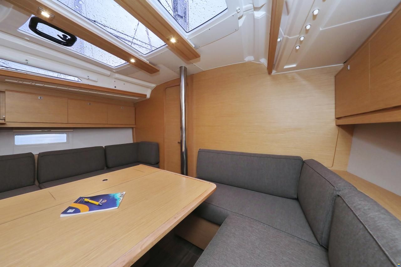 Dufour 390 GL