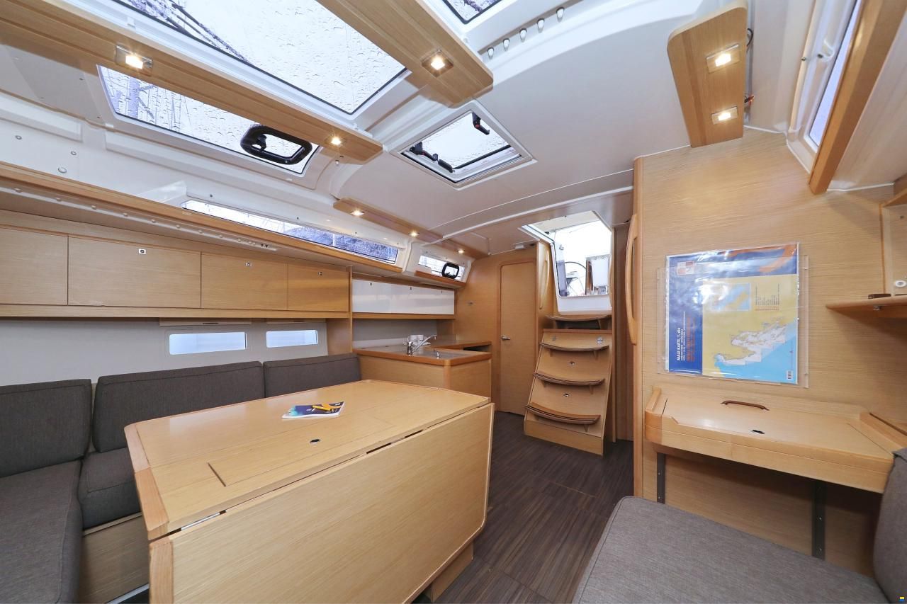 Dufour 390 GL