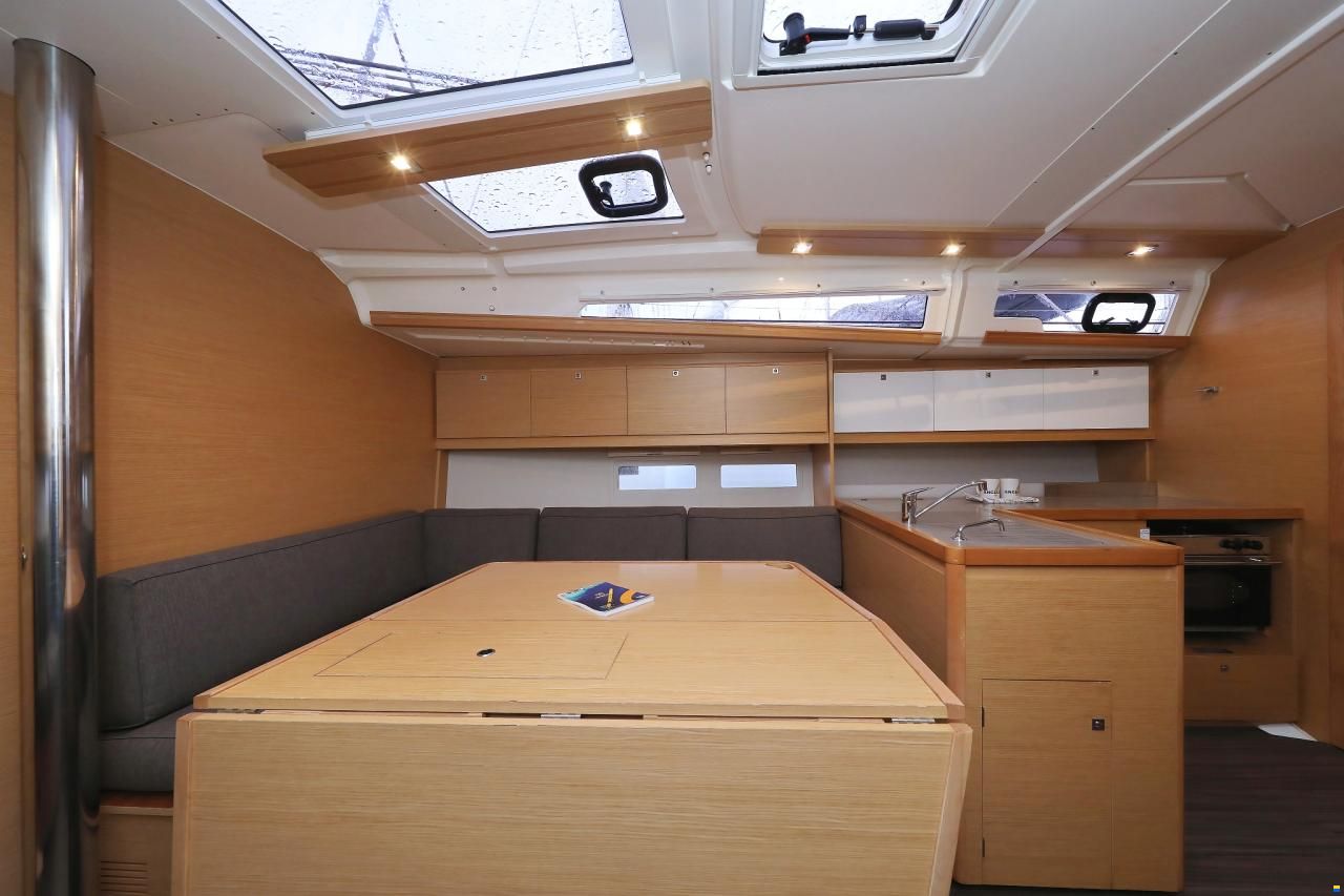 Dufour 390 GL