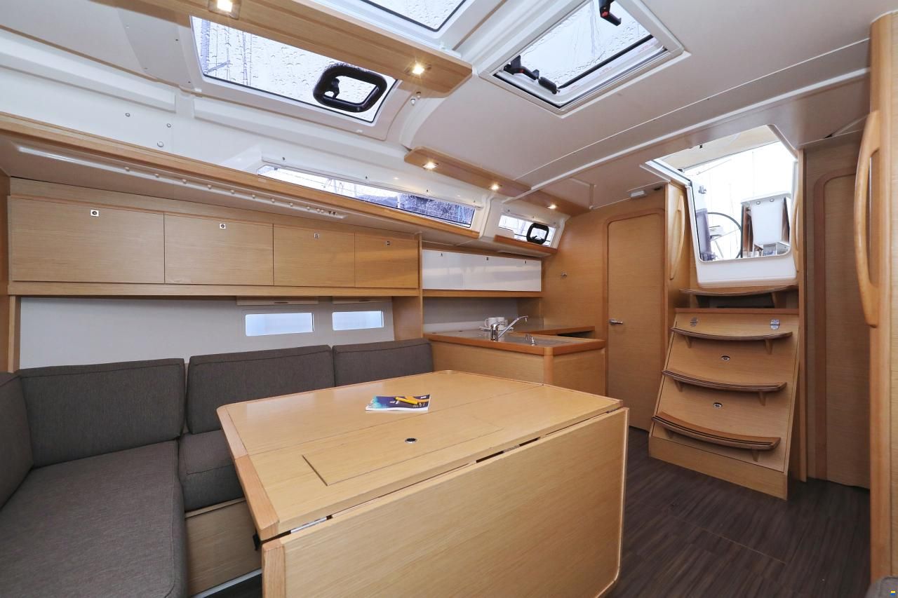 Dufour 390 GL