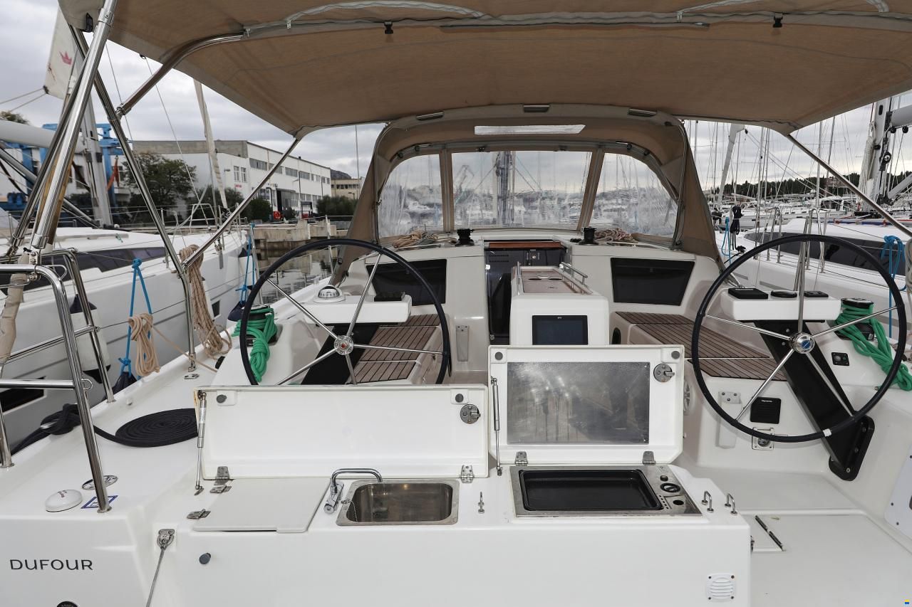 Dufour 390 GL