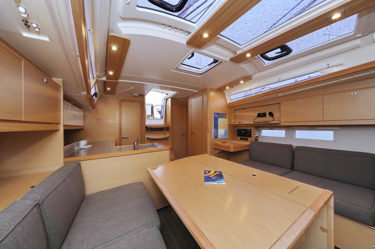 Dufour 390 GL