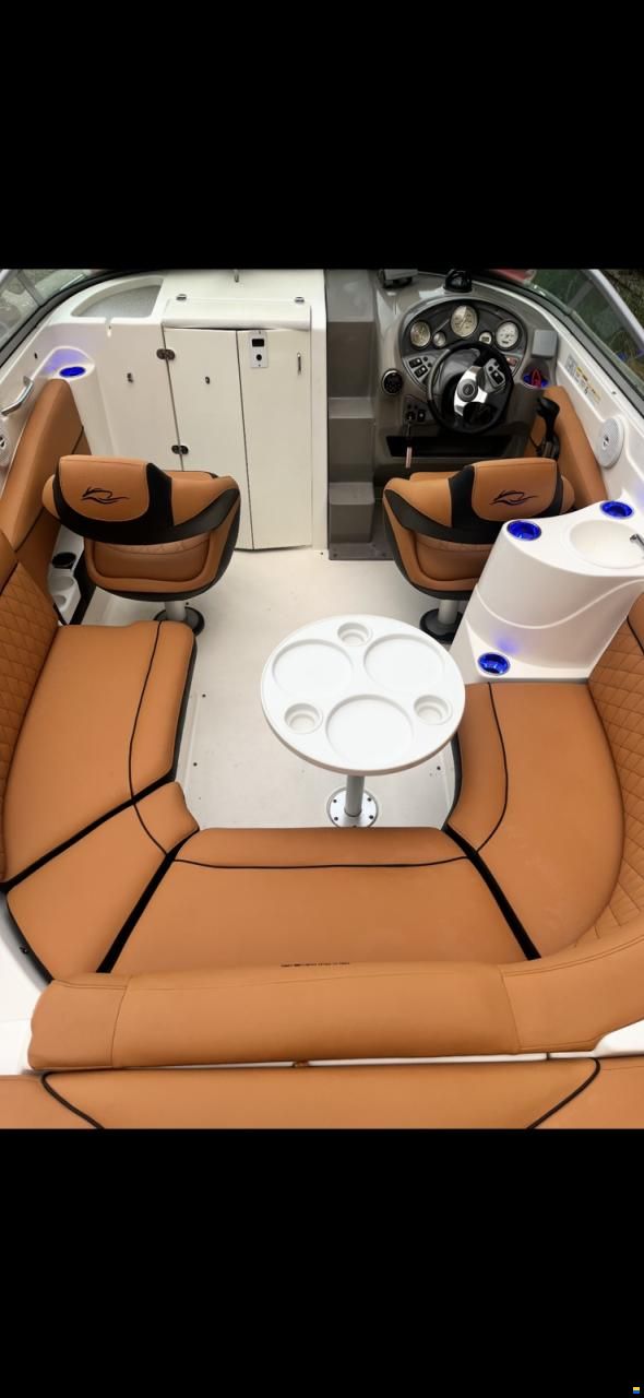 Rinker Cuddy 246 Captiva